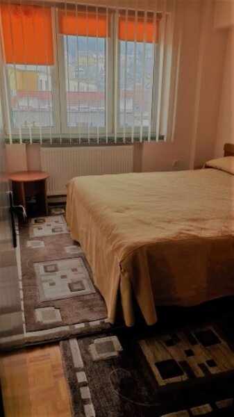 Brasov, Filarmonica Patria, inchiriez apartament 3 camere  60 mp, 600 euro